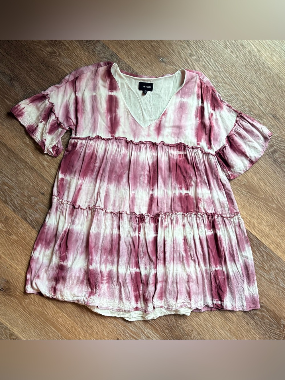 Heyson tie-dye dress in mauve and white featuring ruffle sleeves Size Large
